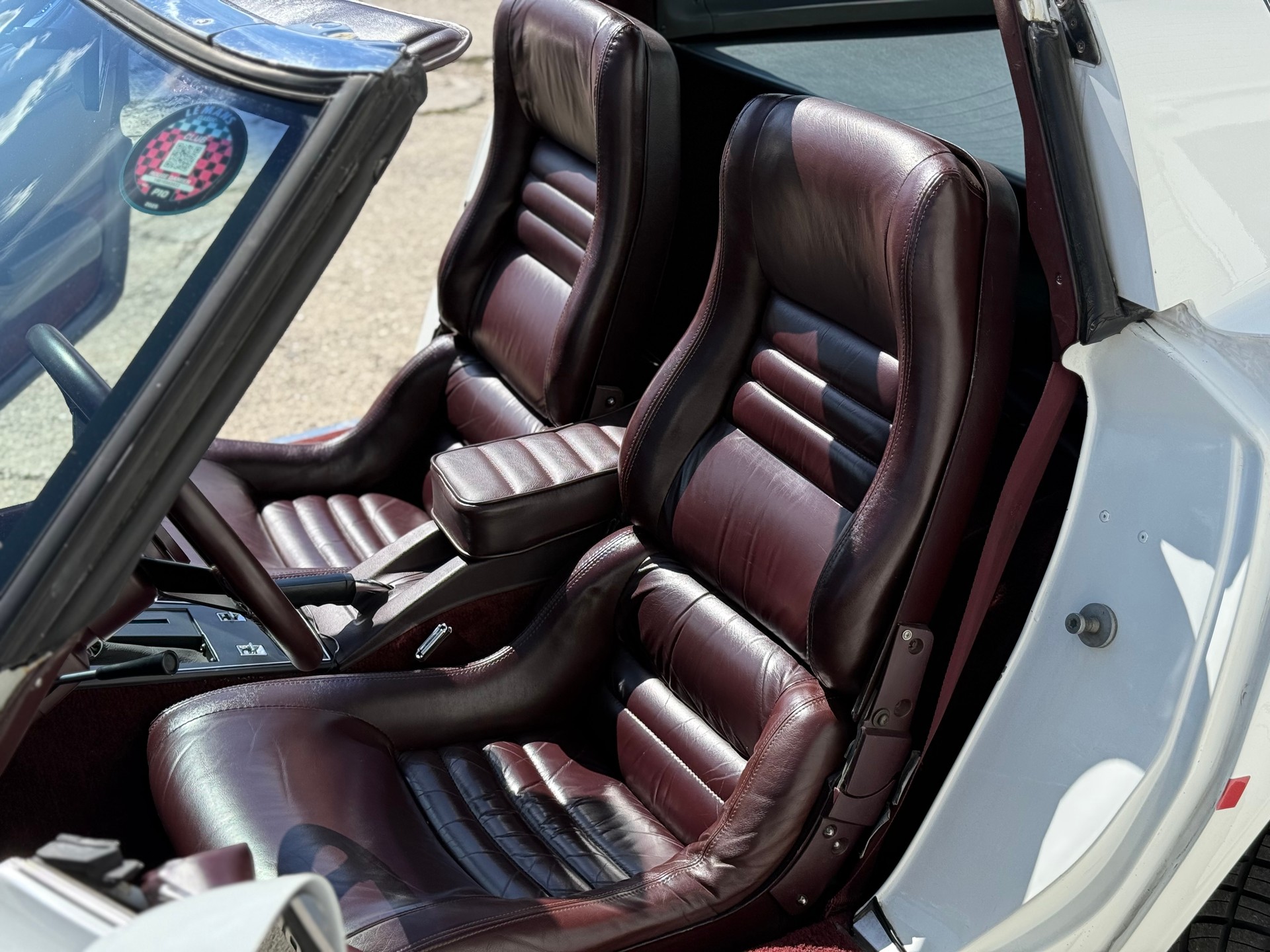 CHEVROLET CORVETTE-image-17