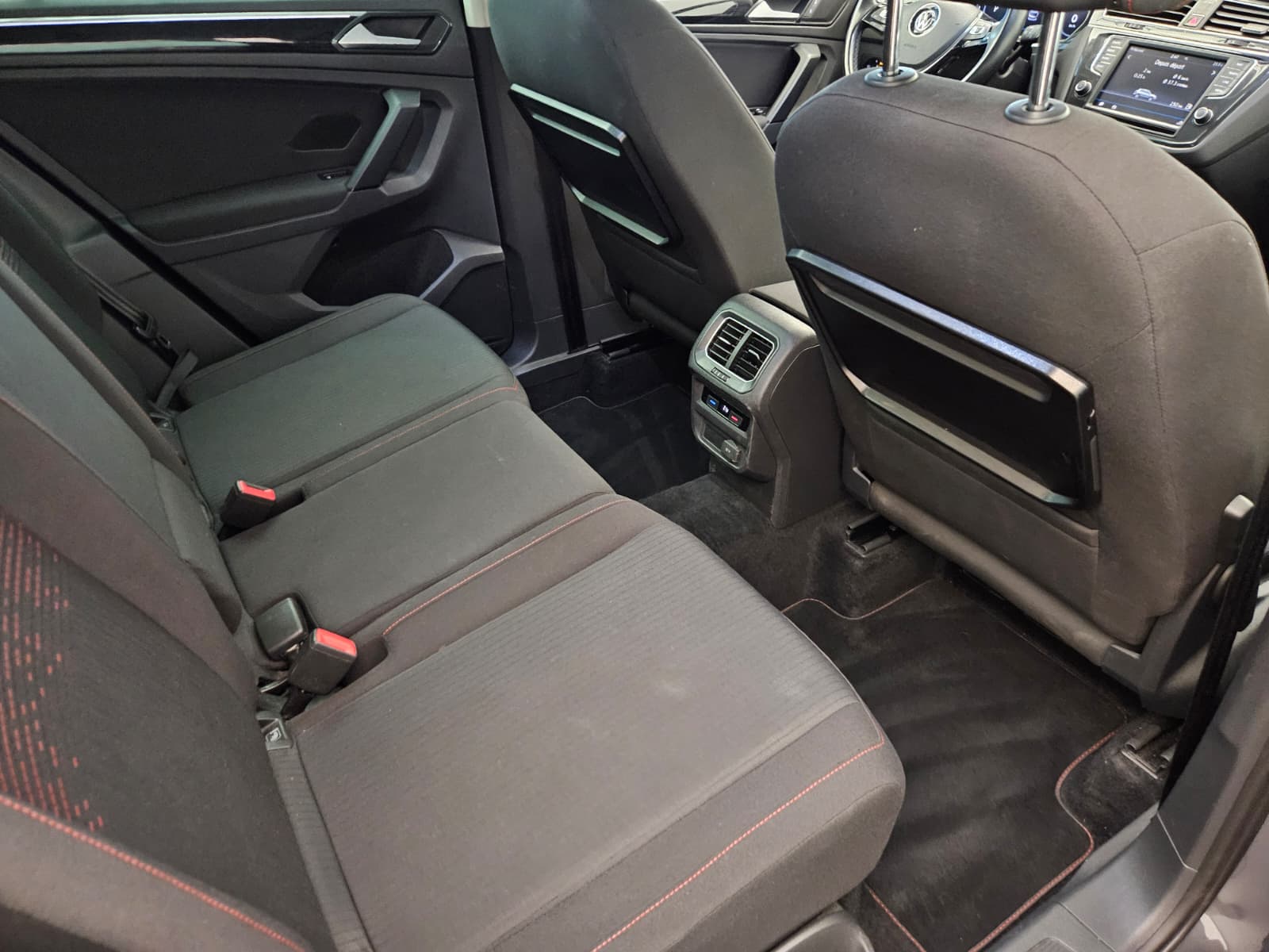 VW Tiguan 2.0TSI Sound 4Motion DSG-image-13