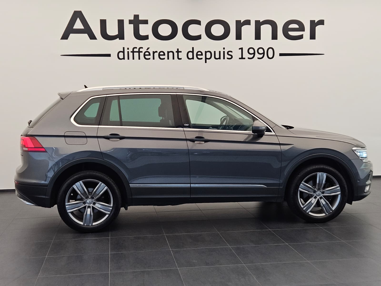 VW Tiguan 2.0TSI Sound 4Motion DSG-image-5