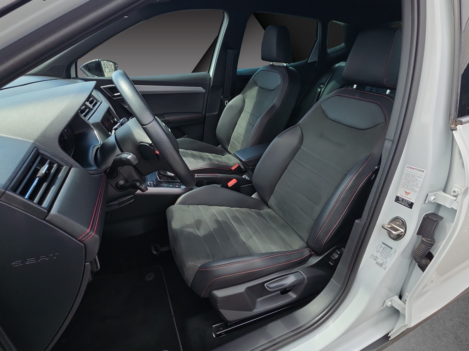 SEAT Arona 1.0 TSI Eco DSG FR-image-14