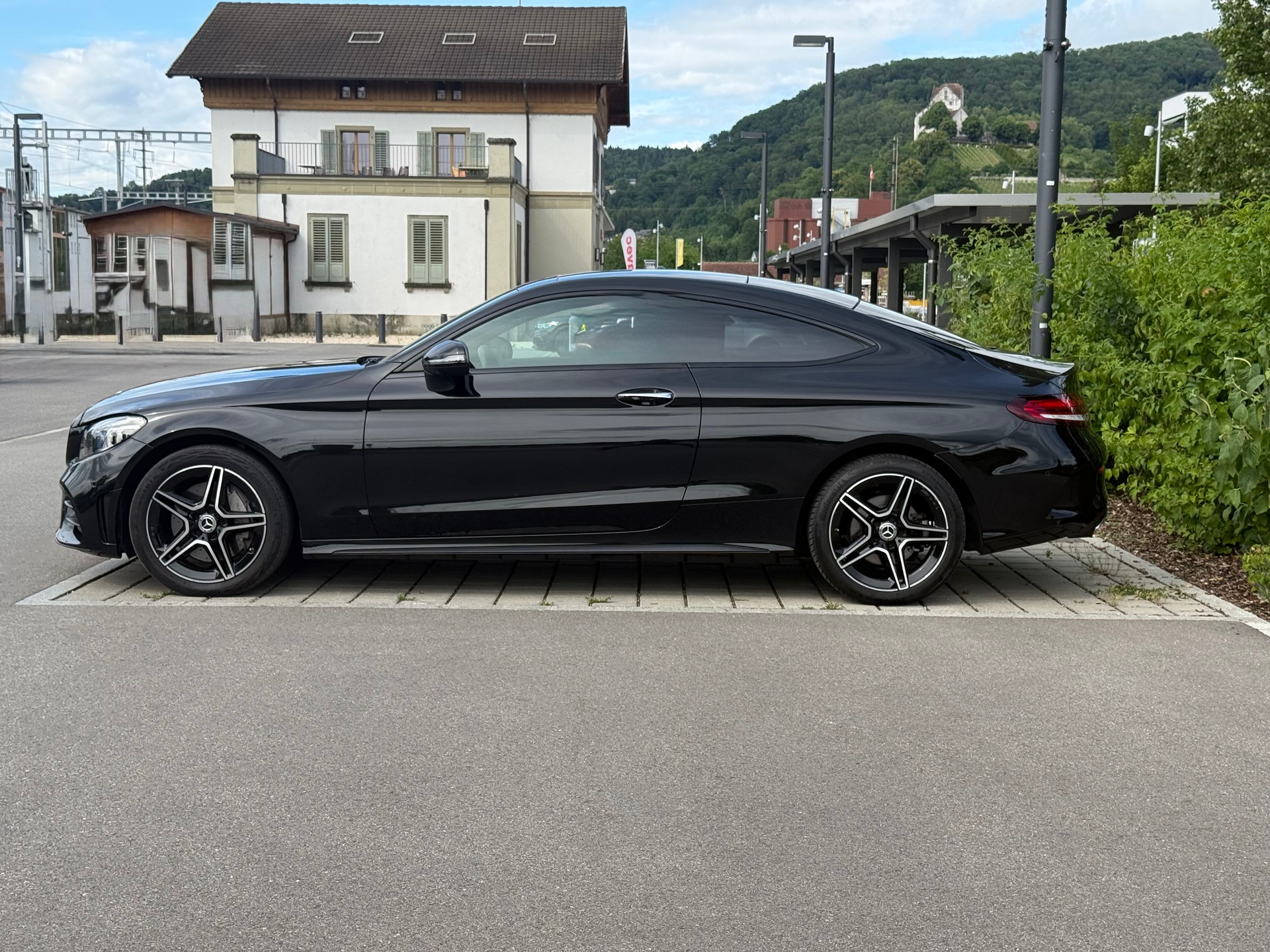 MERCEDES-BENZ C 300 Coupé 4Matic AMG Line 9G-tronic-showroom-element-1