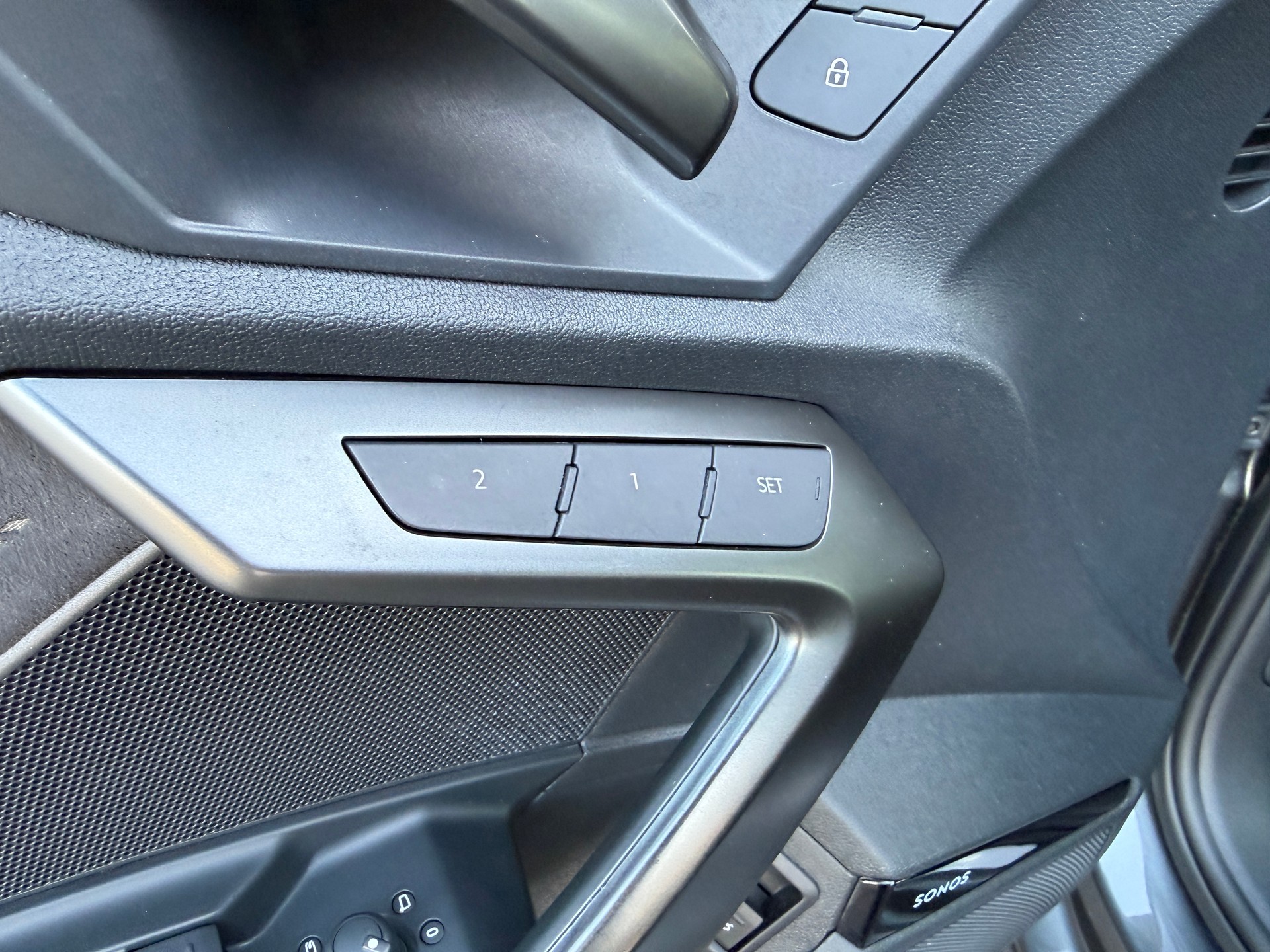 AUDI RS3 Sportback 2.5 TSI quattro S-tronic-image-15