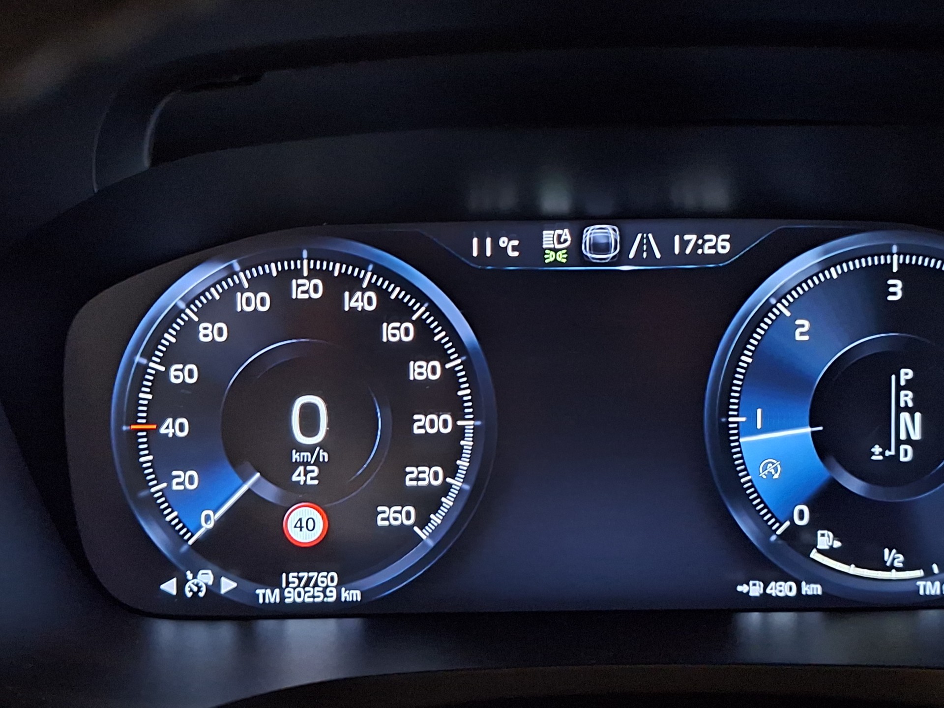 VOLVO 2.0 D4 R-Design AWD-image-5