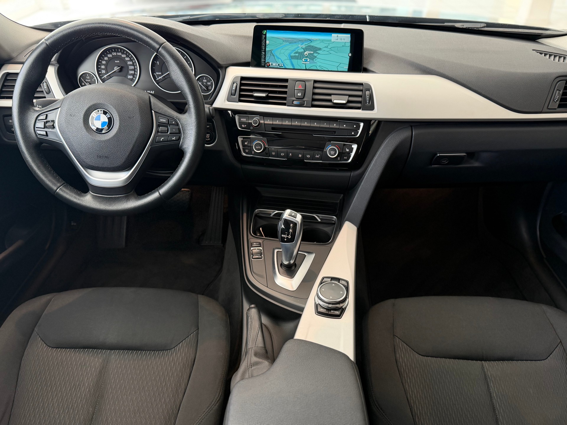 BMW 330d xDrive Touring Steptronic LCI **Frisch ab MFK & Service**-image-12