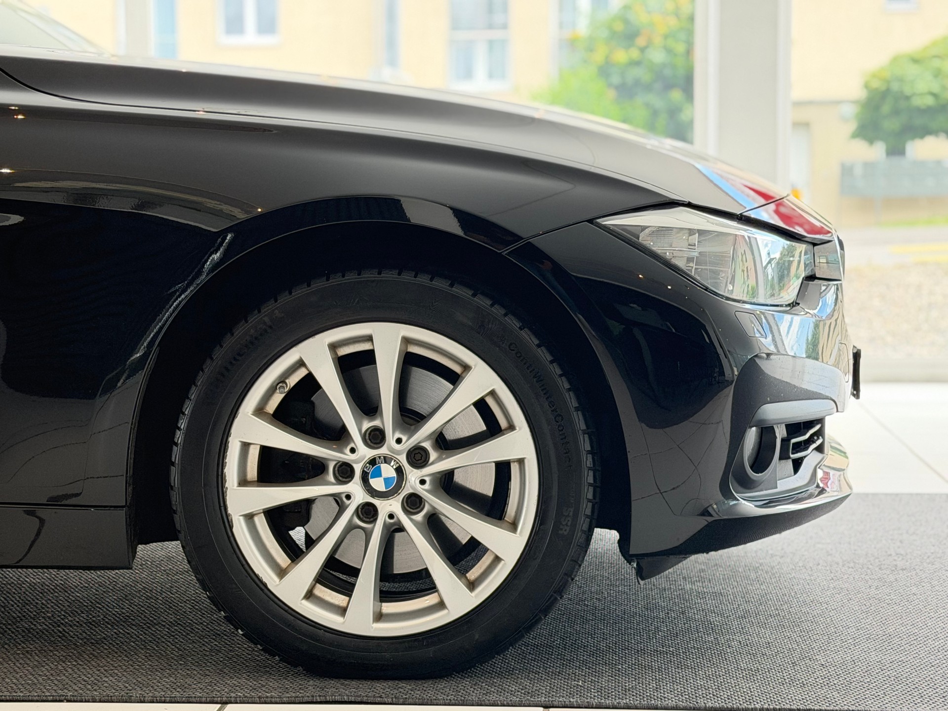 BMW 330d xDrive Touring Steptronic LCI **Frisch ab MFK & Service**-image-4