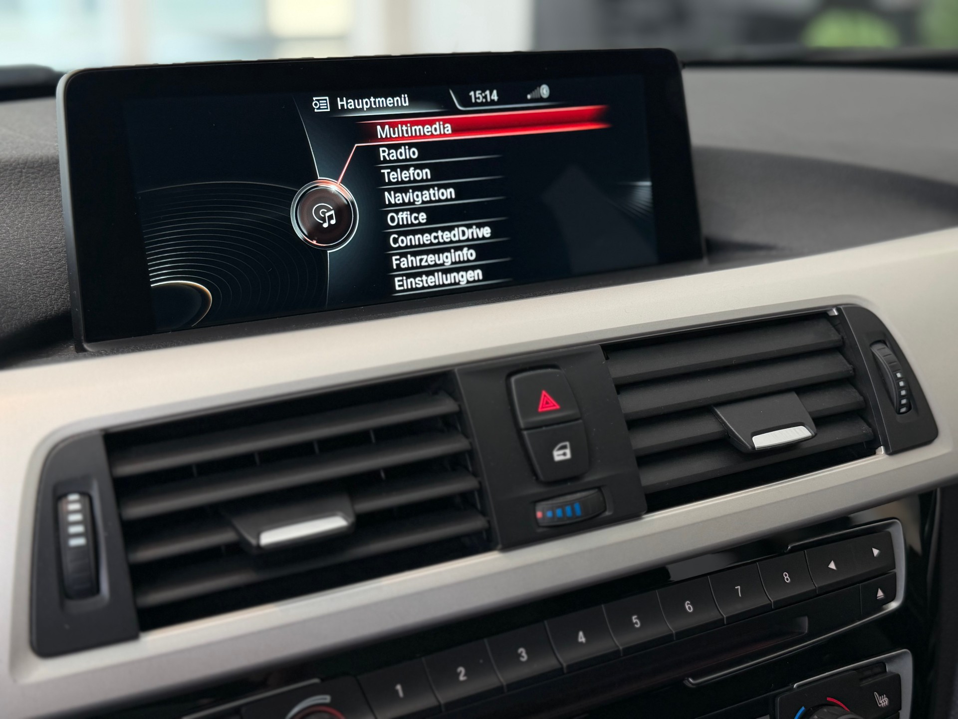 BMW 330d xDrive Touring Steptronic LCI **Frisch ab MFK & Service**-image-22