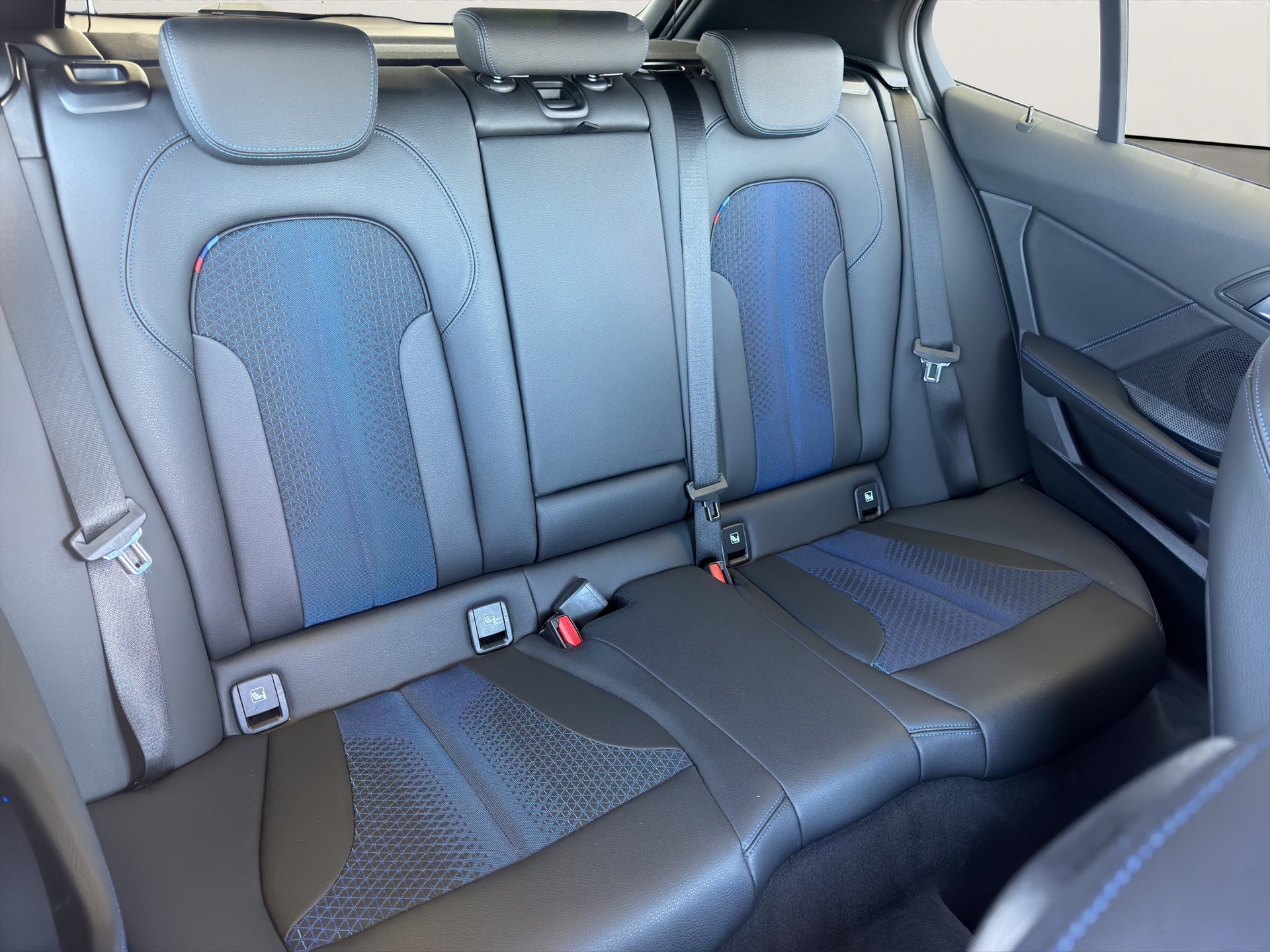 BMW 120d xDrive M Sport-image-18