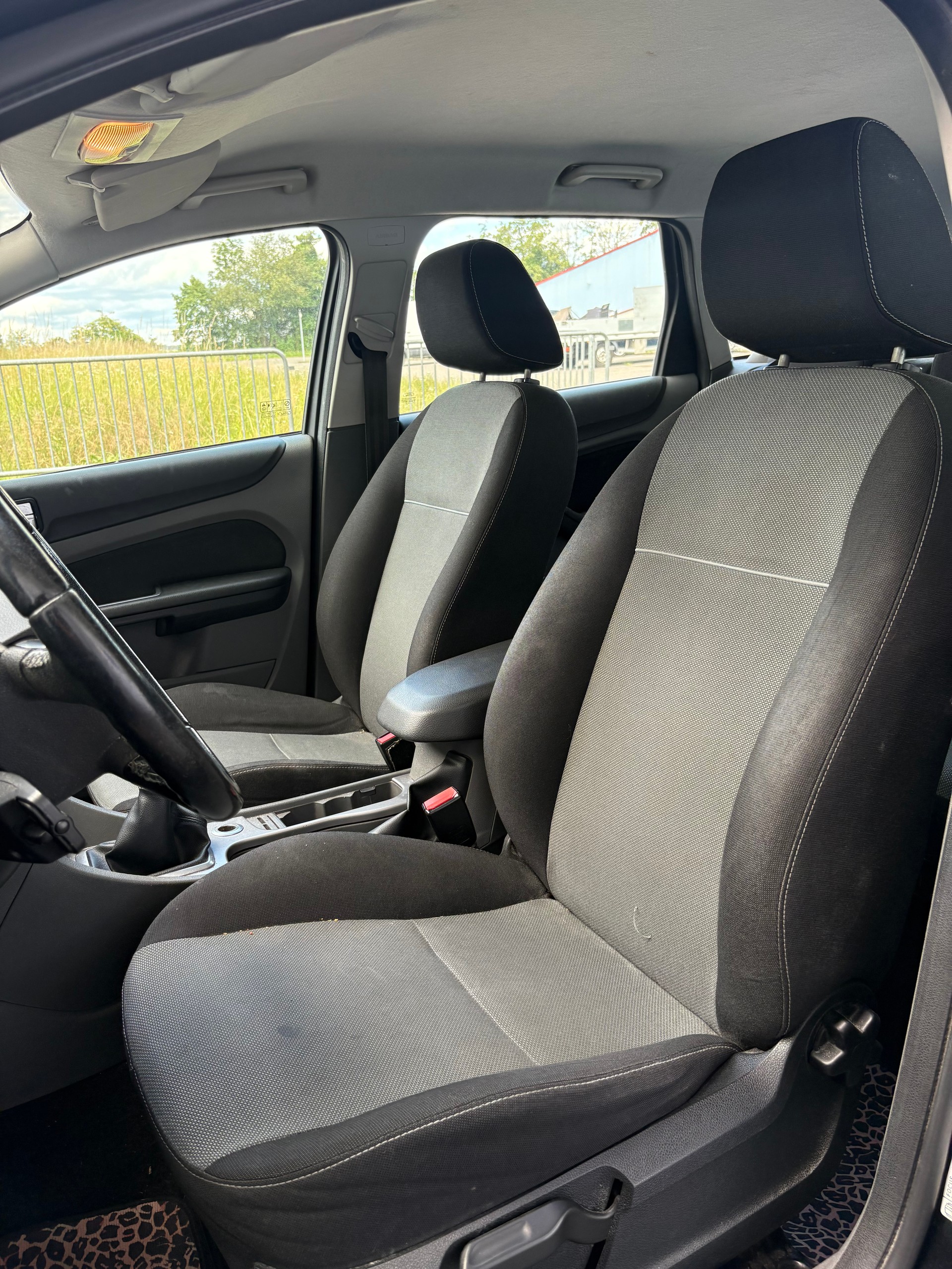FORD Focus 1.6i VCT Carving-image-8