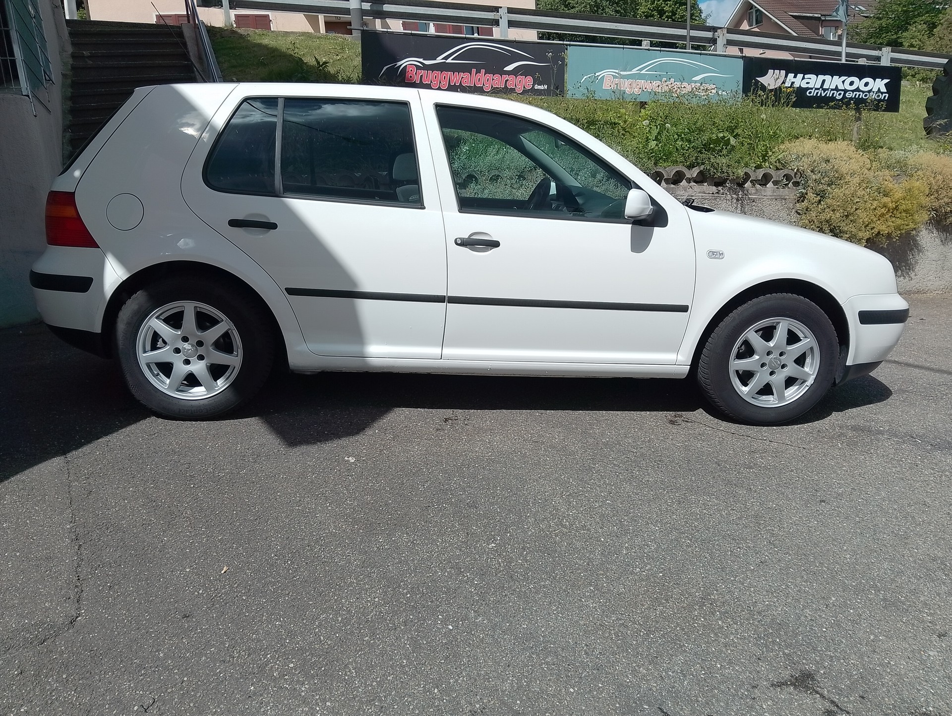 VW Golf 2.0 Comfortline 4Motion-image-6