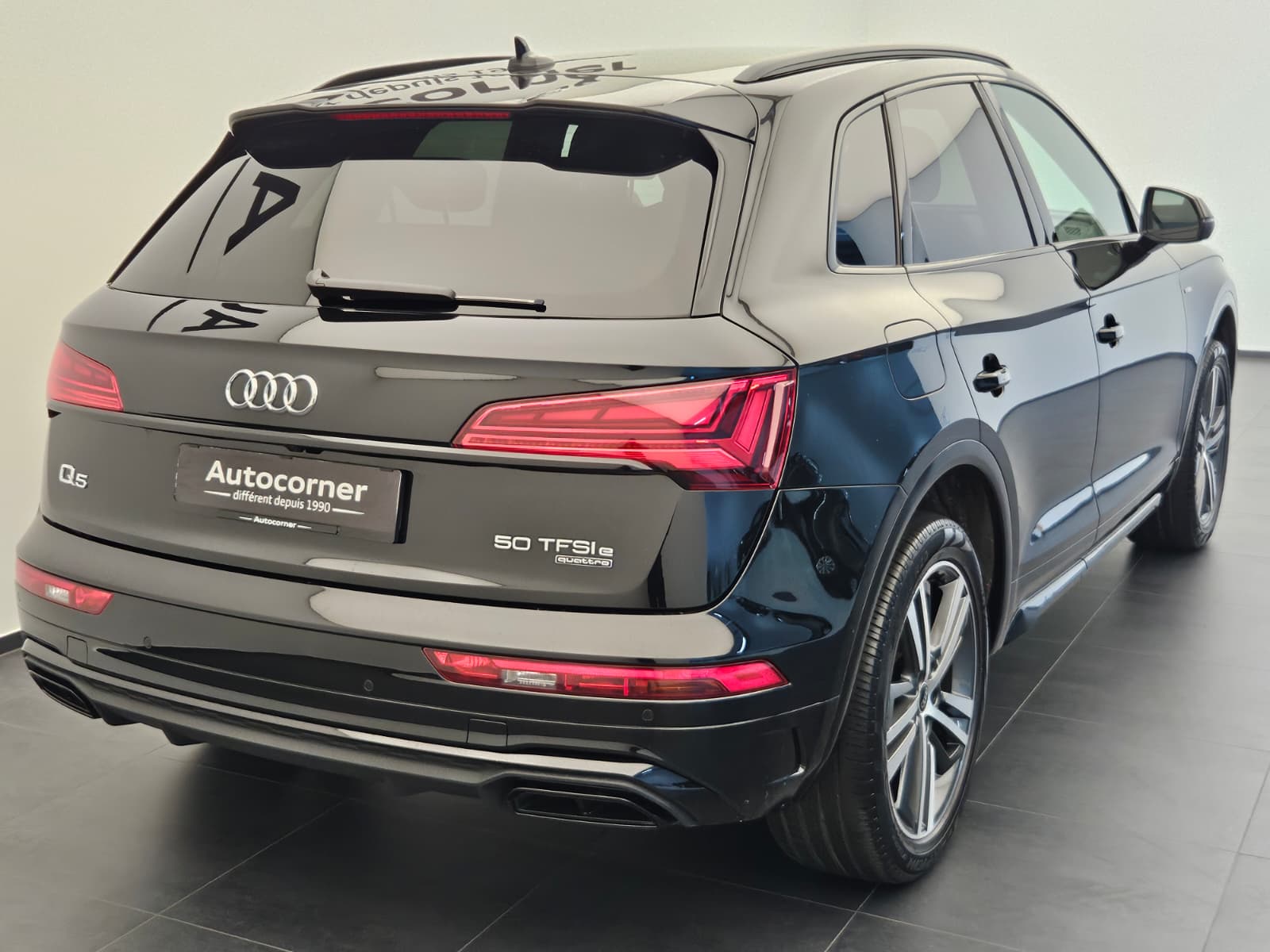 AUDI Q5 50 TFSI e PHEV S line quattro S-tronic-image-6