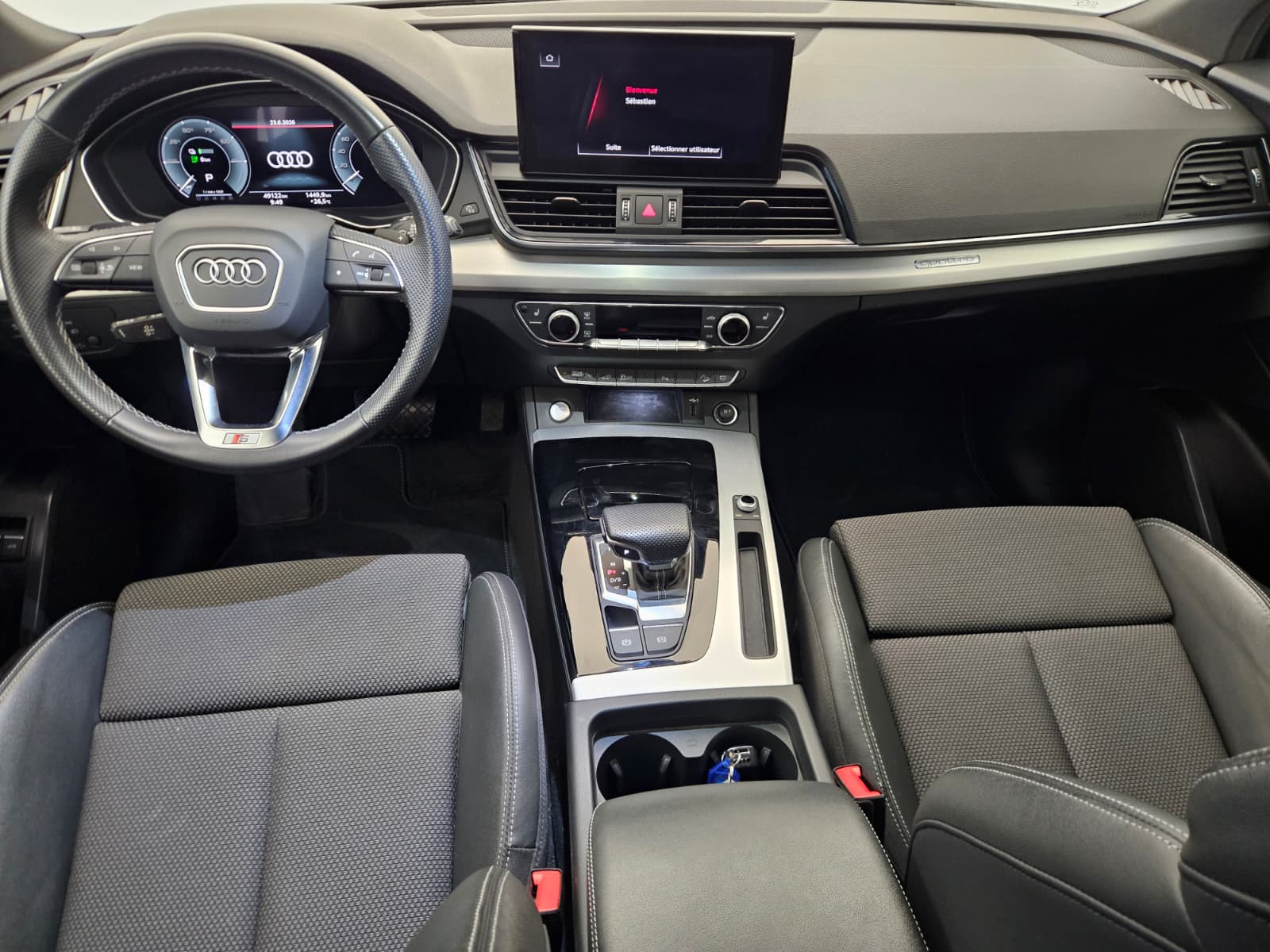 AUDI Q5 50 TFSI e PHEV S line quattro S-tronic-image-9