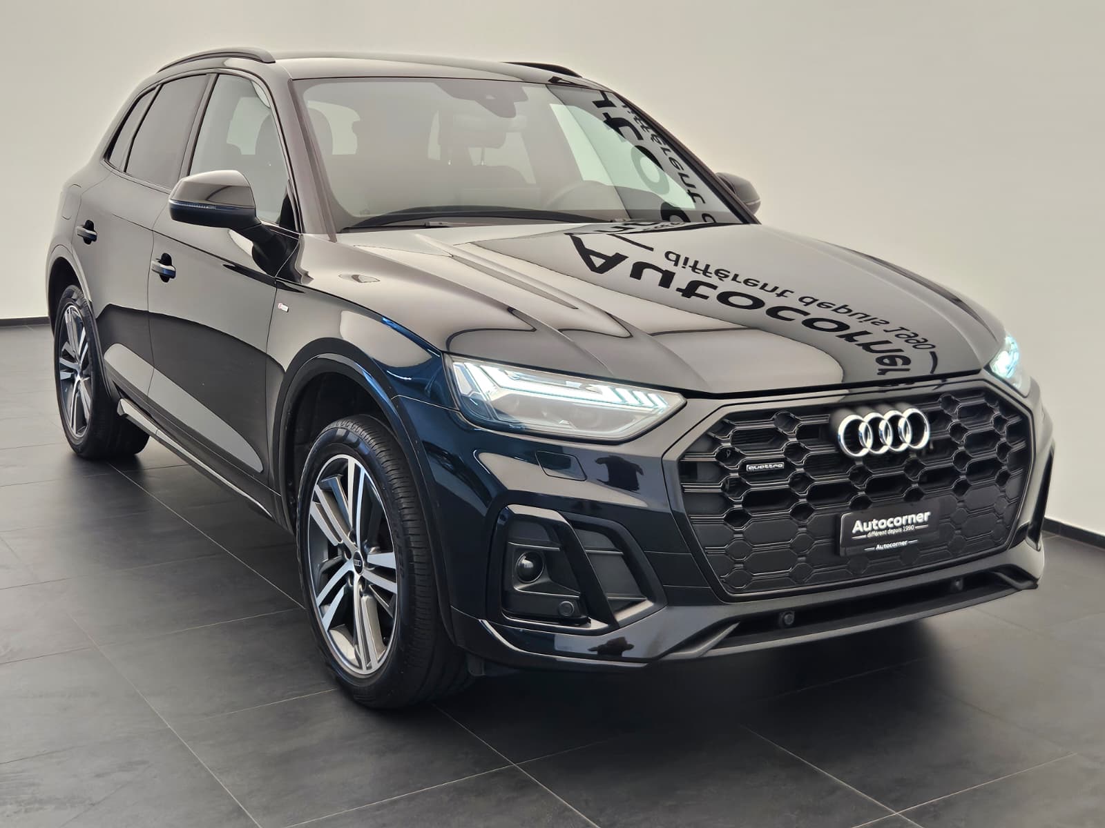 AUDI Q5 50 TFSI e PHEV S line quattro S-tronic-image-4