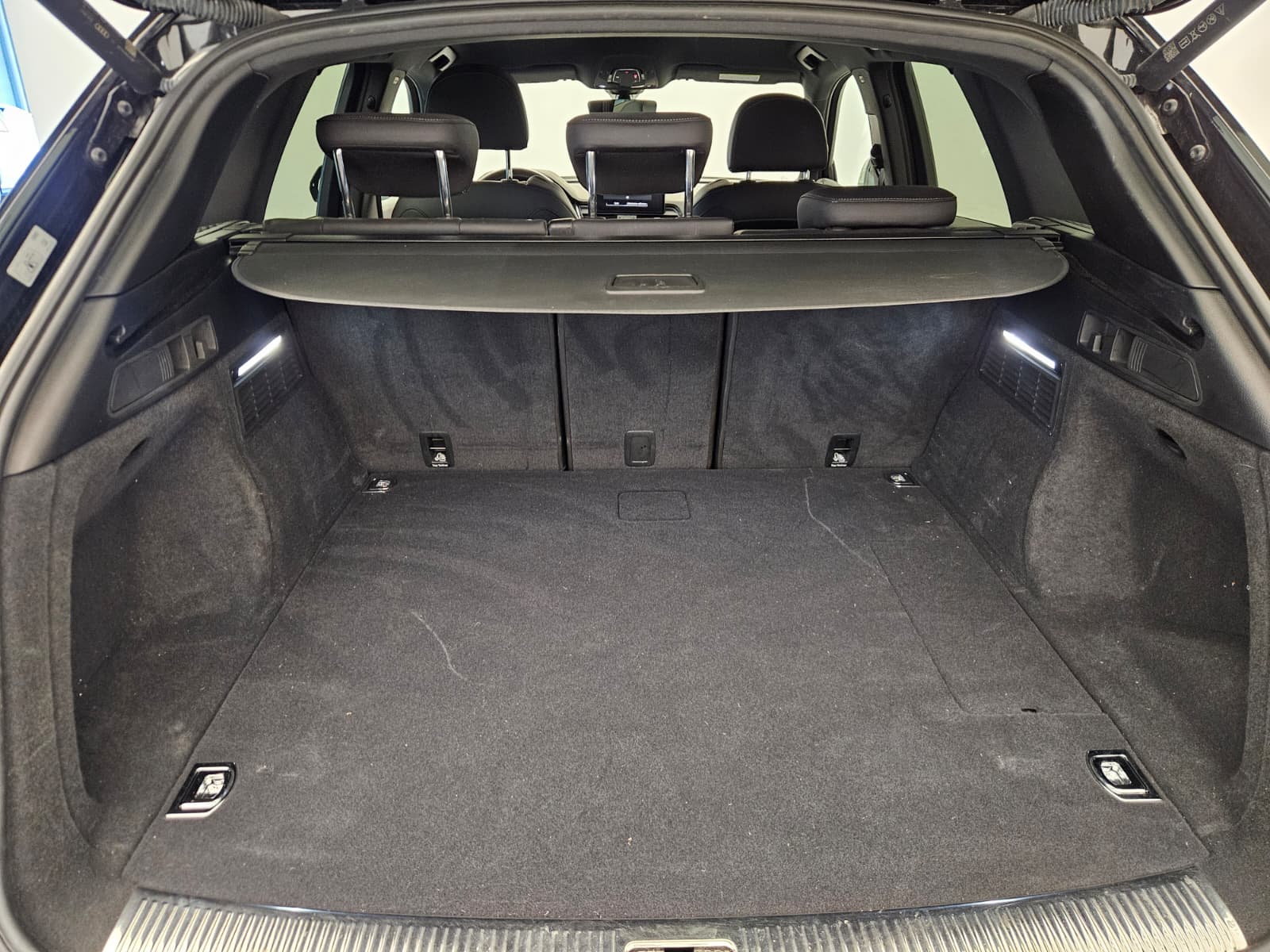 AUDI Q5 50 TFSI e PHEV S line quattro S-tronic-image-14