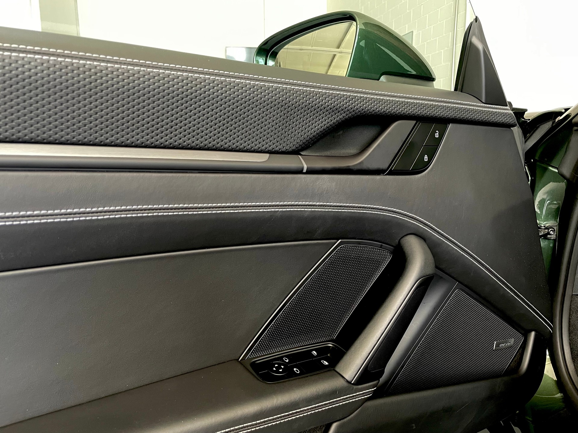 PORSCHE 911 GT3 Touring in Sonderlackierung mit Lederausstattung, Lift, PCCB und PPF foliert-image-26