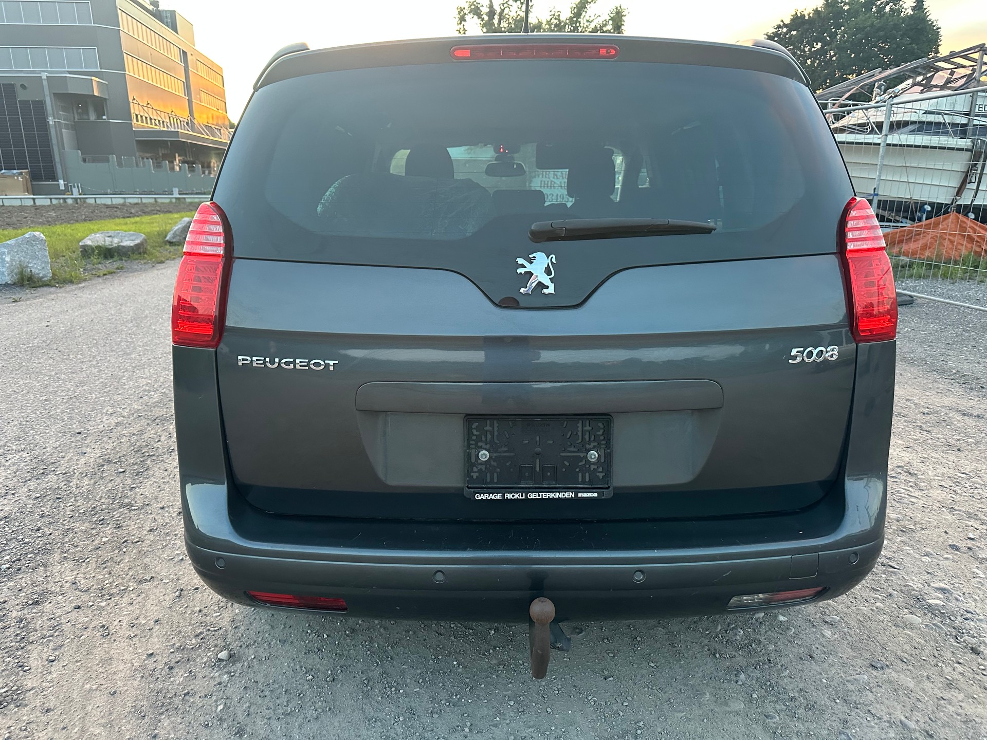 PEUGEOT 5008 1.6 16V T Sport Pack Automatic-image-6