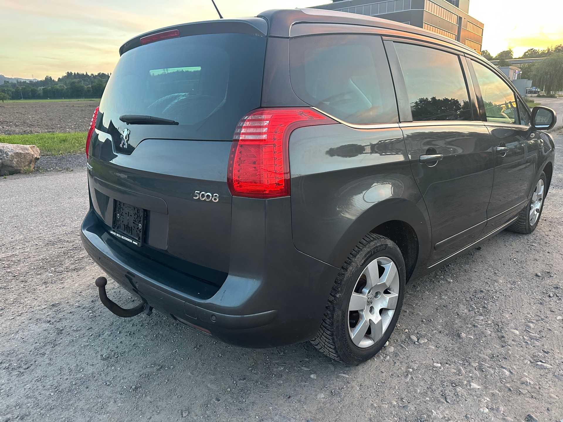 PEUGEOT 5008 1.6 16V T Sport Pack Automatic-image-7