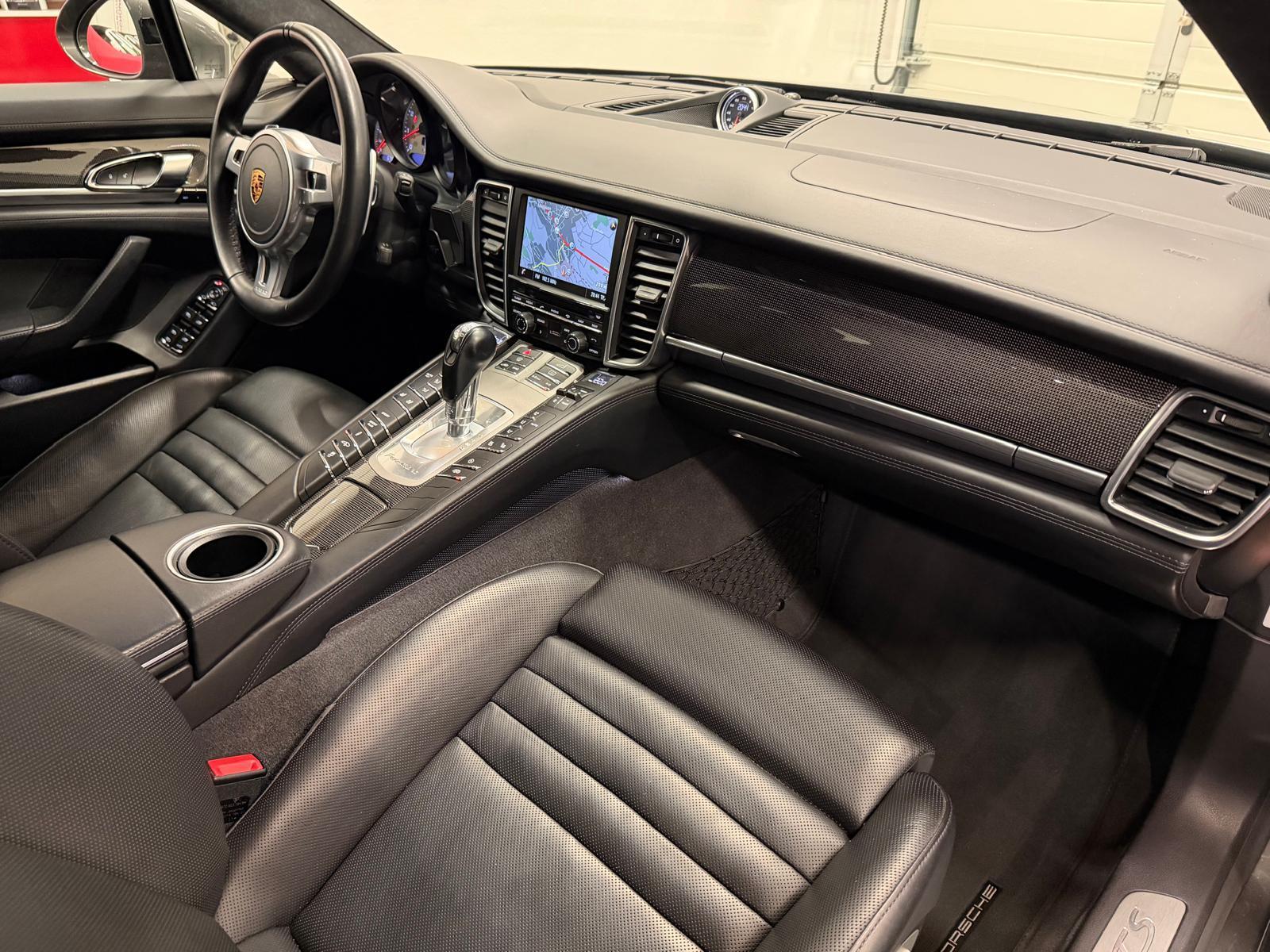 PORSCHE Panamera 4.8 V8 GTS PDK-image-10