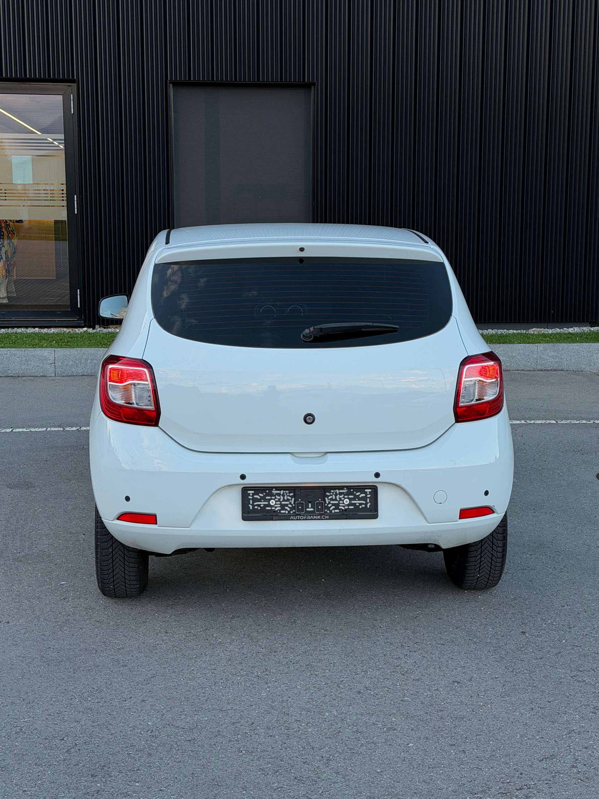 DACIA Sandero 1.5 dCi Lauréate-image-6