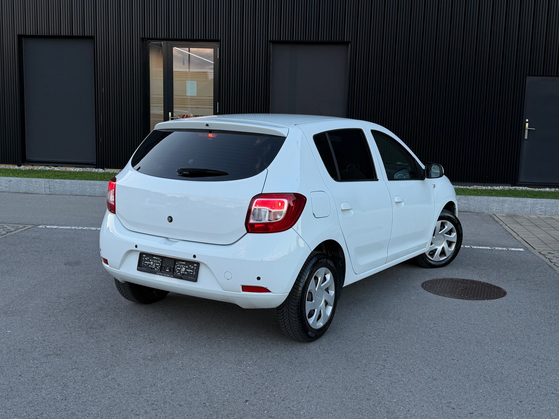 DACIA Sandero 1.5 dCi Lauréate-image-7