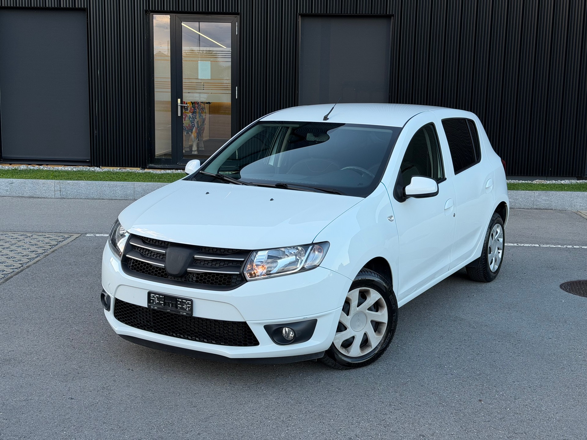 DACIA Sandero 1.5 dCi Lauréate-image-2