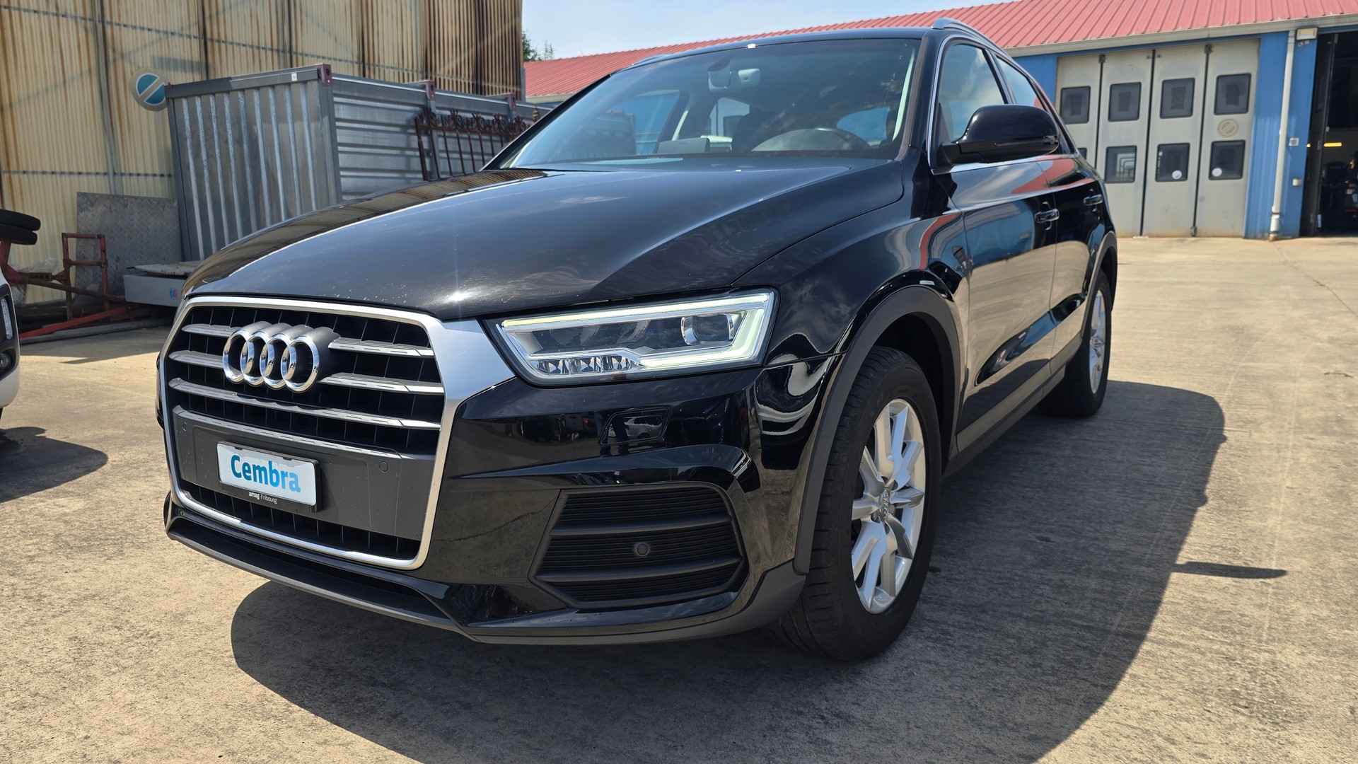 AUDI Q3 1.4 TFSI S-tronic-image-2