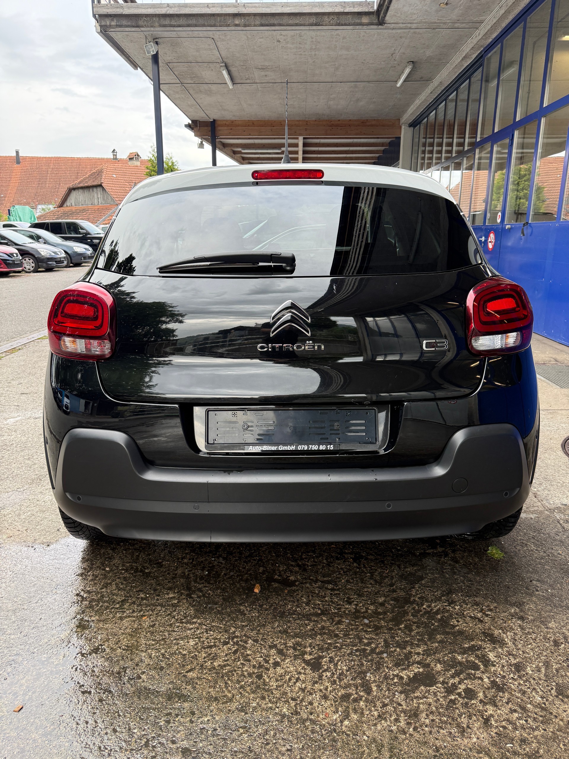 CITROEN C3 1.2i PureTech Shine-image-3