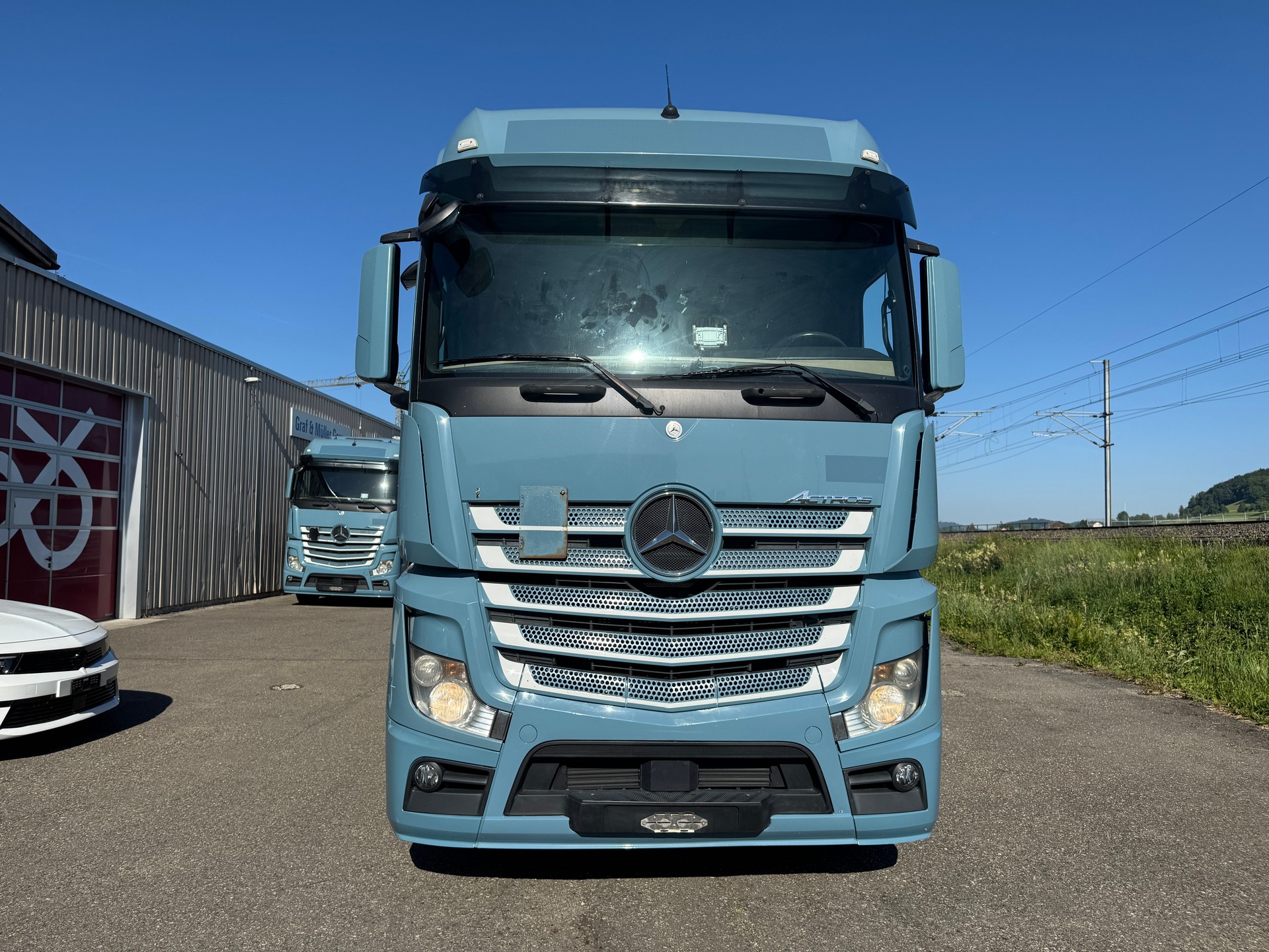 MERCEDES-BENZ-image-1