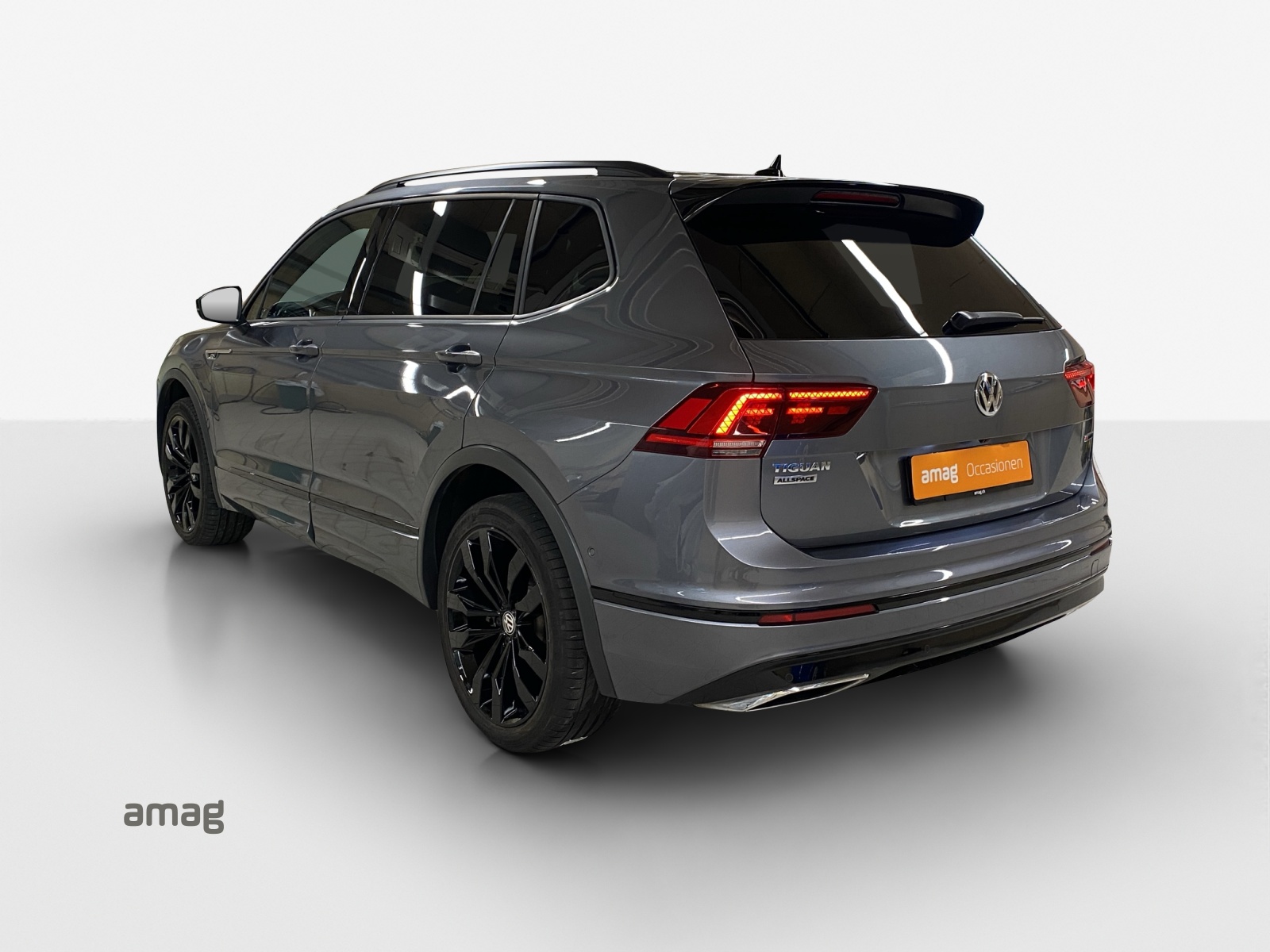VW Tiguan Allspace 2.0TSI Highline 4Motion DSG-image-2
