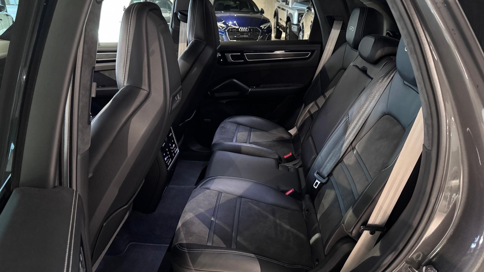 PORSCHE Cayenne GTS-image-8