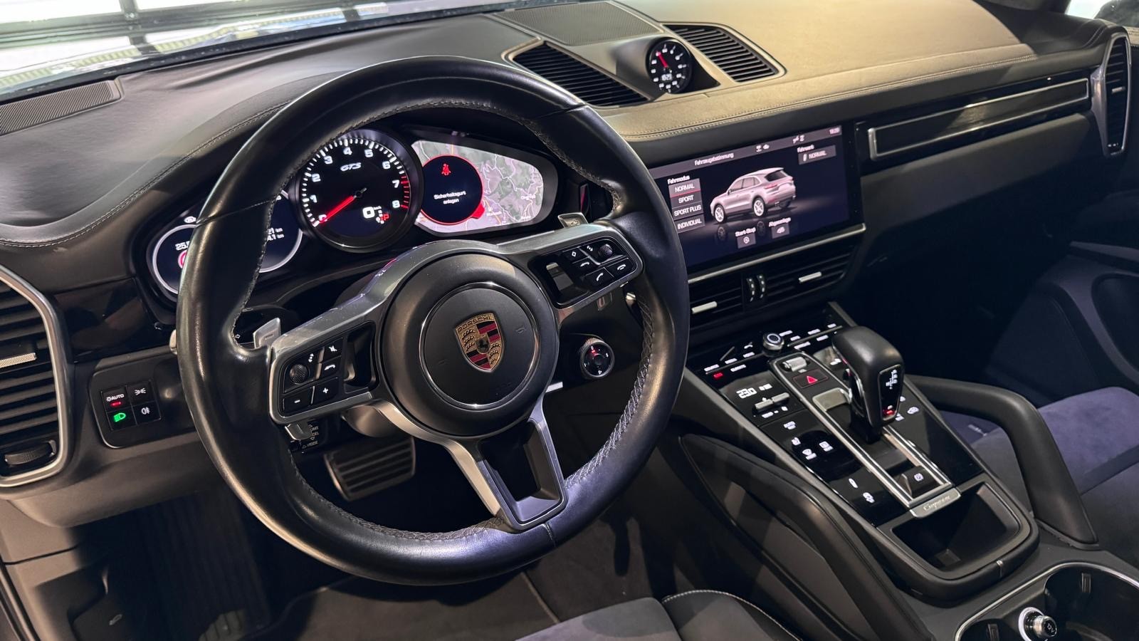 PORSCHE Cayenne GTS-image-10