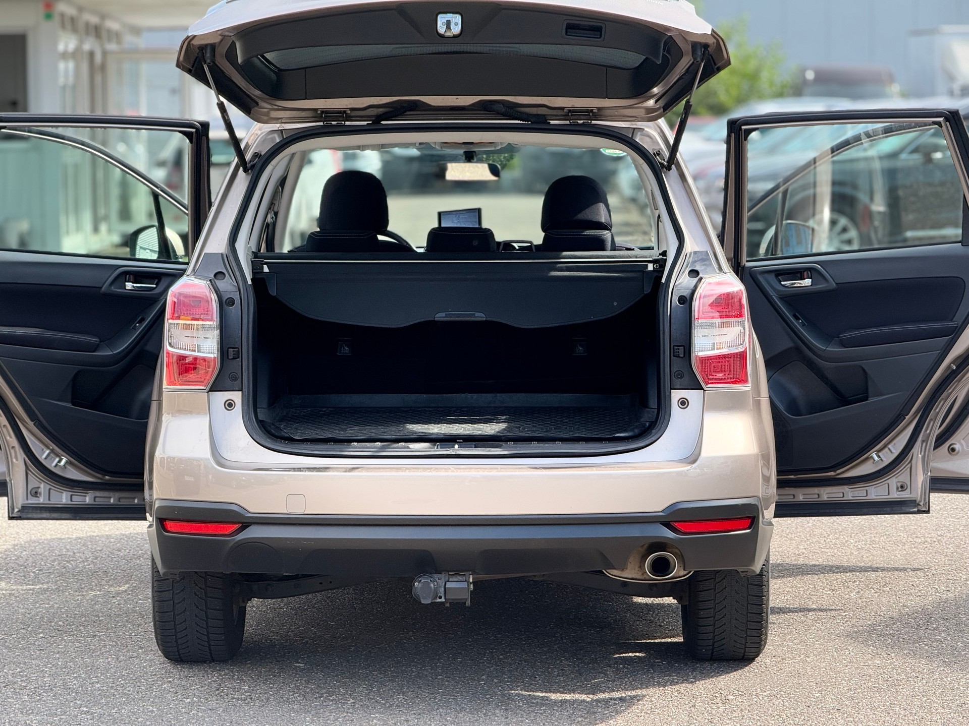 SUBARU Forester 2.0D Luxury Lineatronic-image-9
