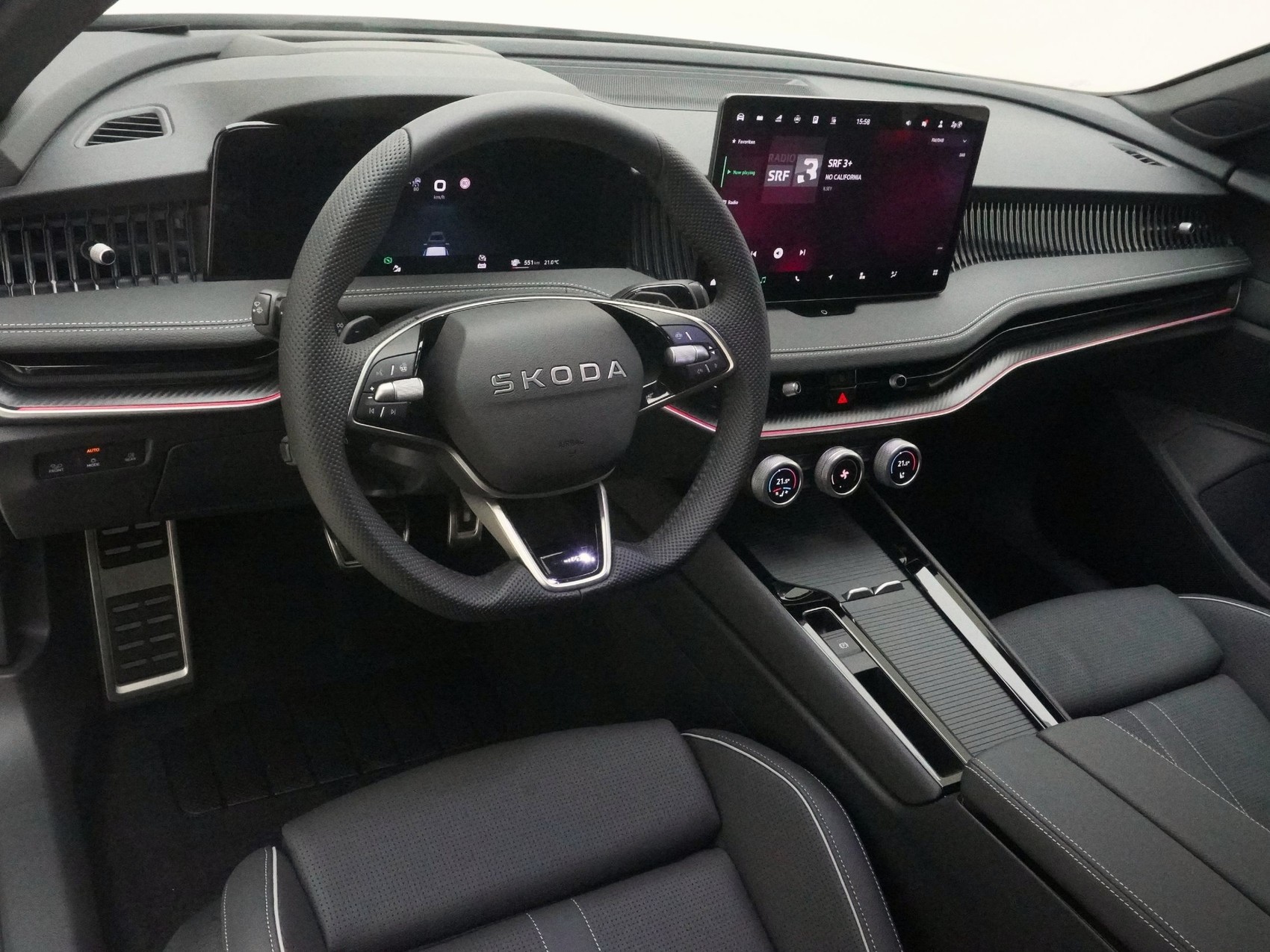 SKODA Superb 1.5 TSI Plug-in-Hybrid Sportline DSG-image-10