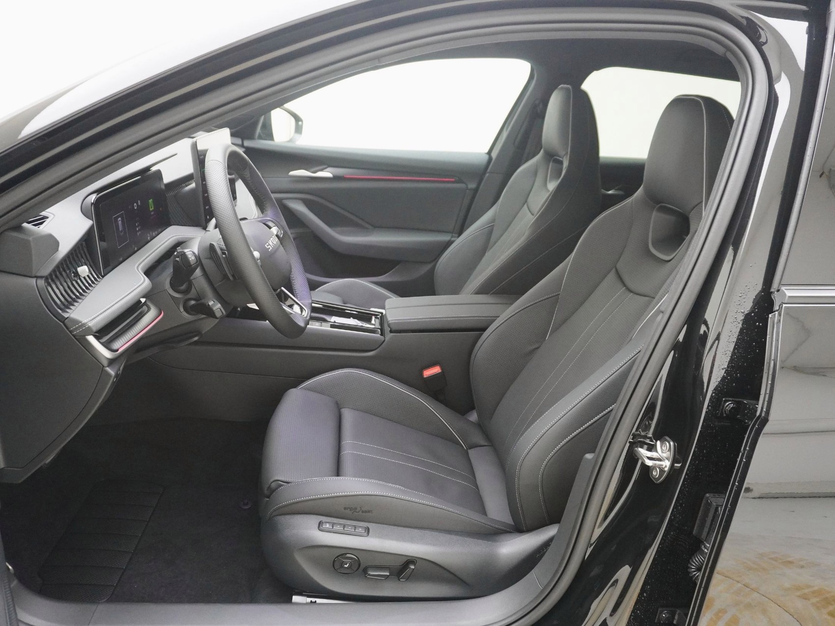 SKODA Superb 1.5 TSI Plug-in-Hybrid Sportline DSG-image-12