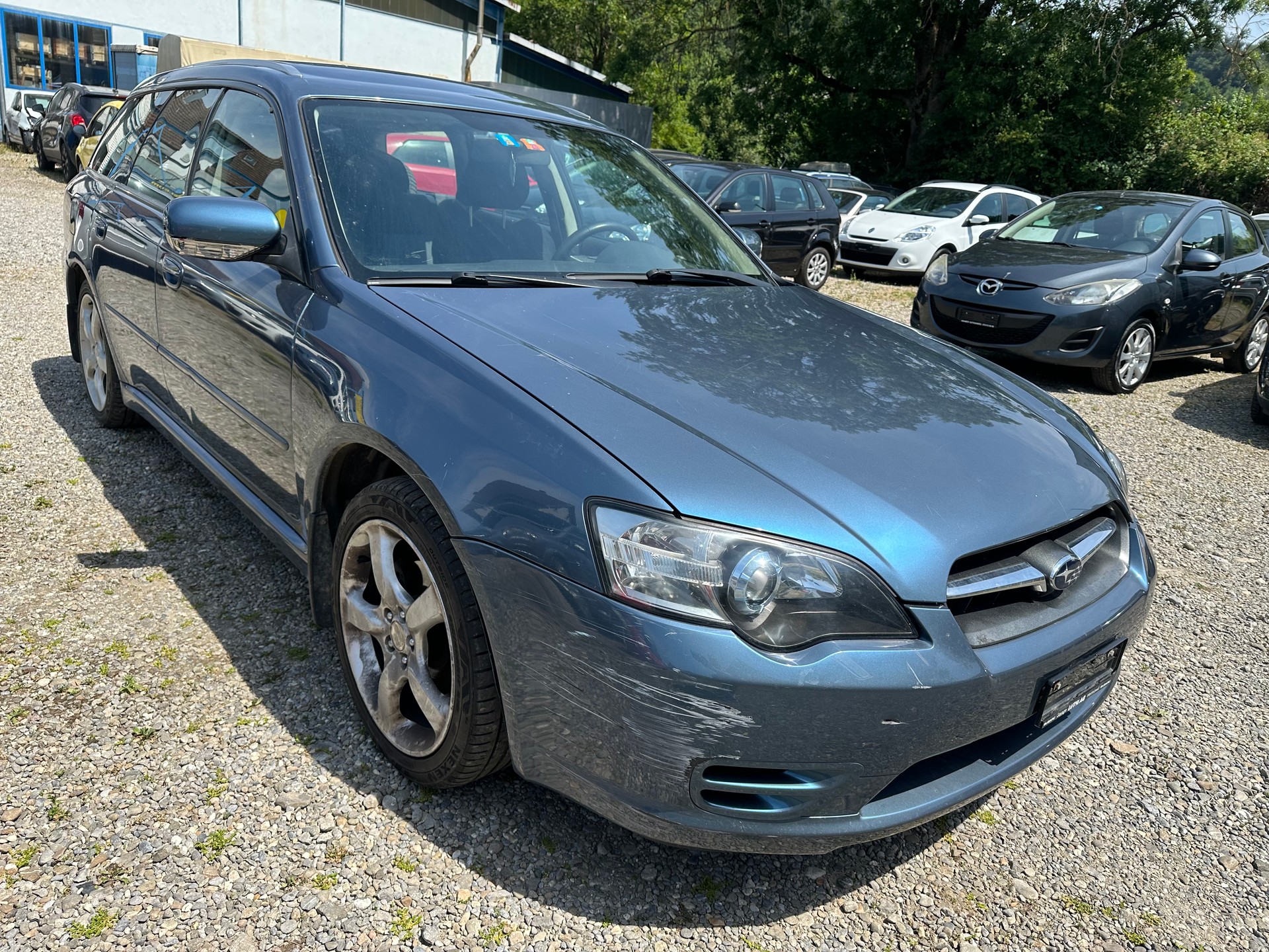 SUBARU Legacy 2.0i AWD Swiss-image-1