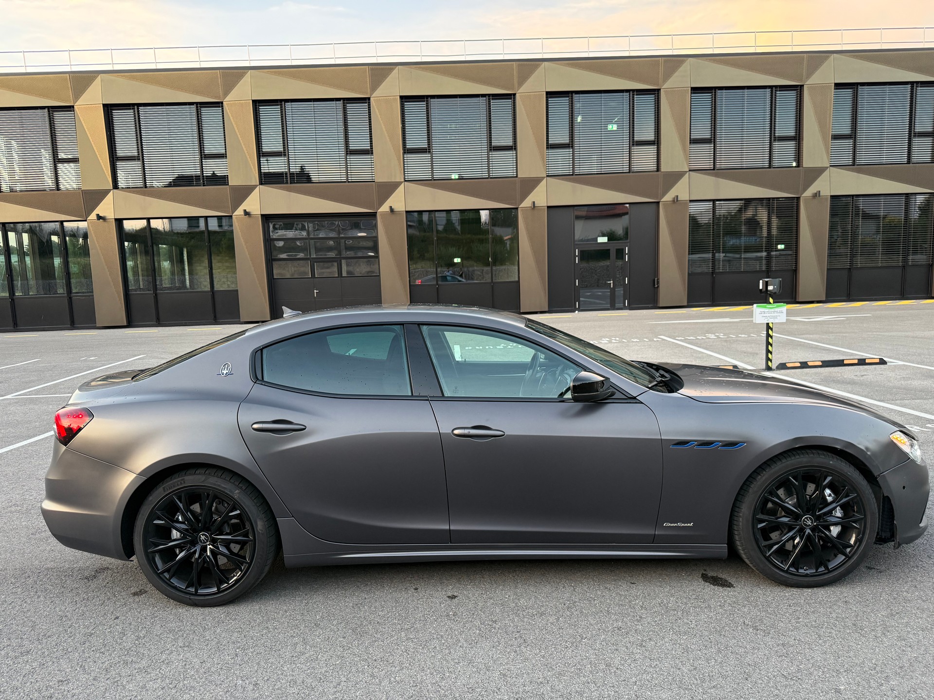 MASERATI Ghibli 2.0 Hybrid GranSport Automatica-image-5