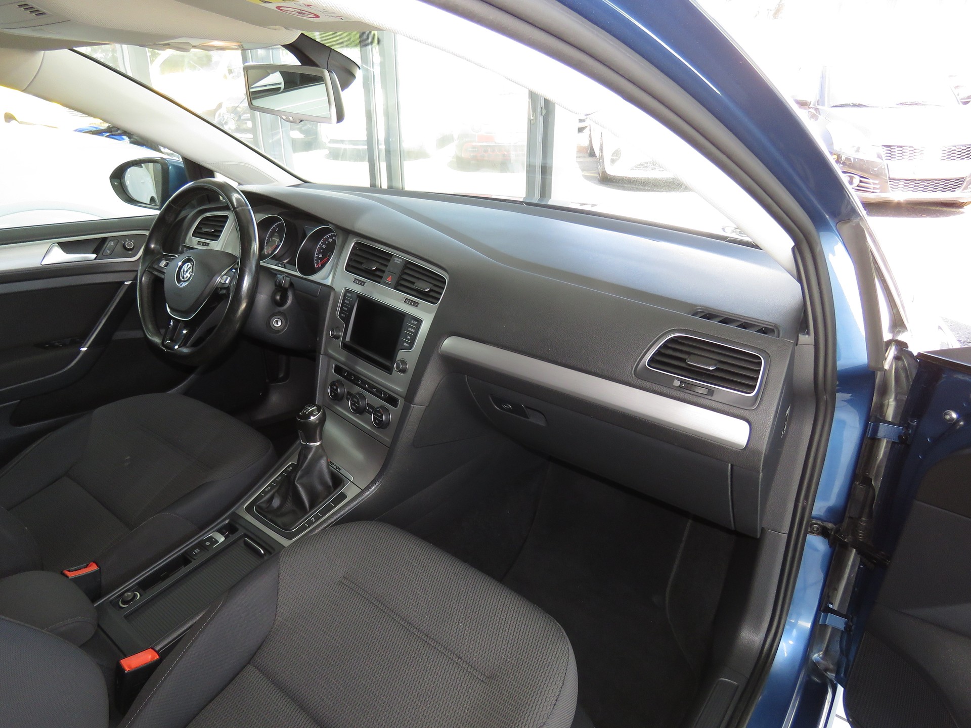VW Golf 2.0 TDI Comfortline 4-Motion-image-10