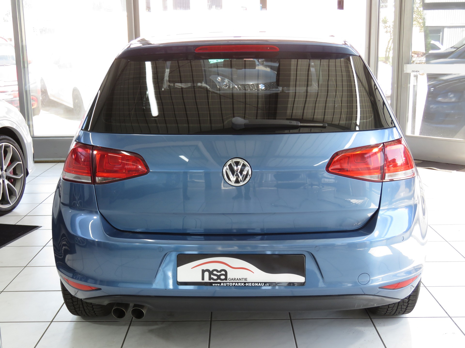 VW Golf 2.0 TDI Comfortline 4-Motion-image-4