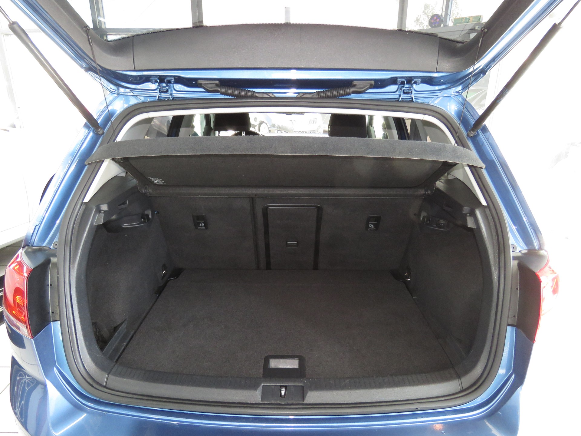 VW Golf 2.0 TDI Comfortline 4-Motion-image-9