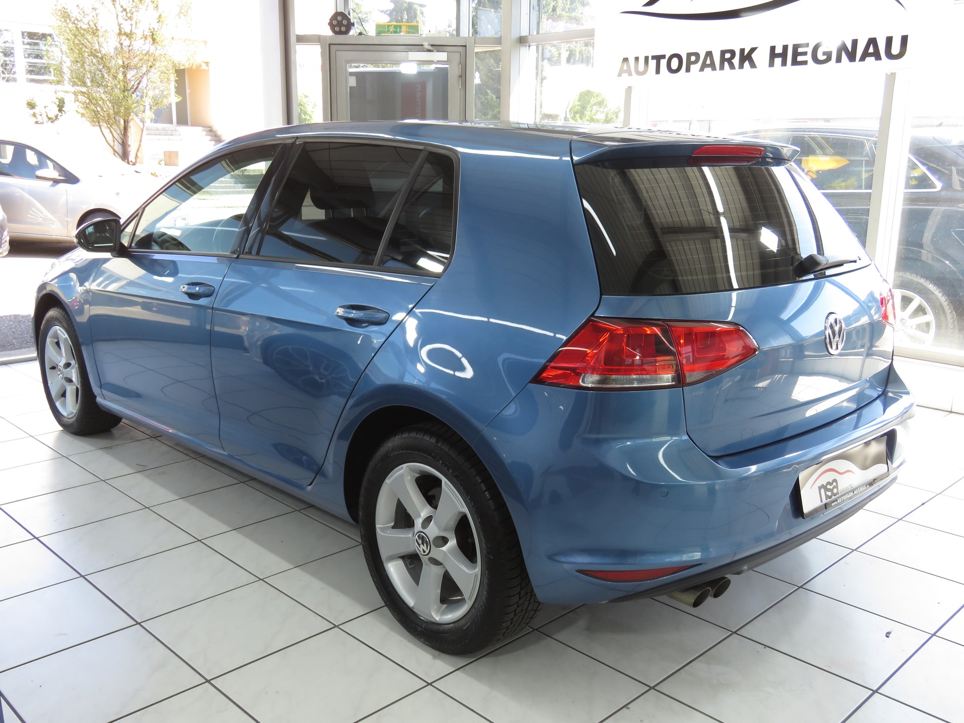 VW Golf 2.0 TDI Comfortline 4-Motion-image-5