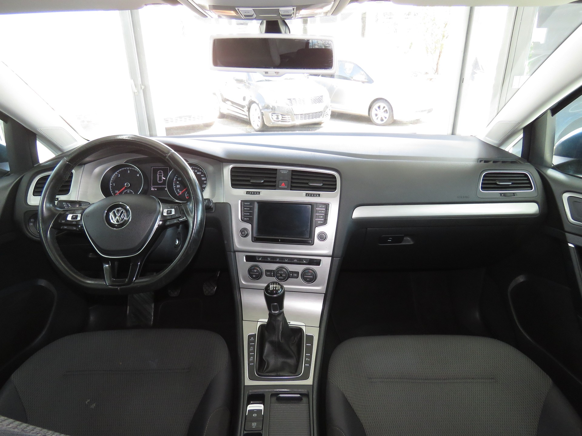 VW Golf 2.0 TDI Comfortline 4-Motion-image-13