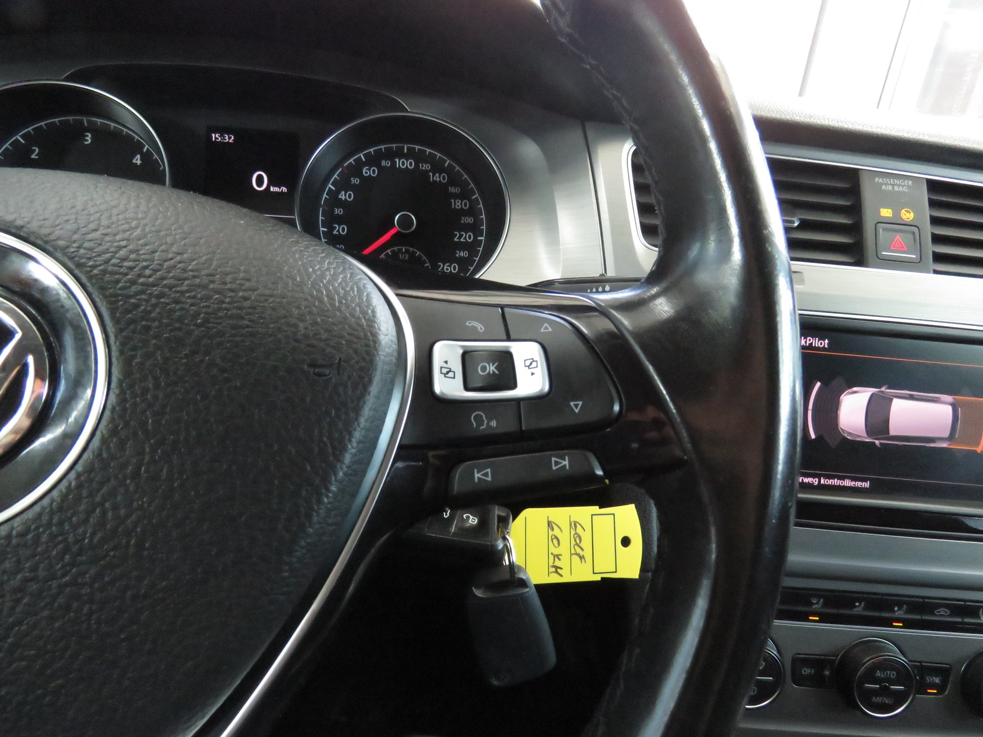 VW Golf 2.0 TDI Comfortline 4-Motion-image-19