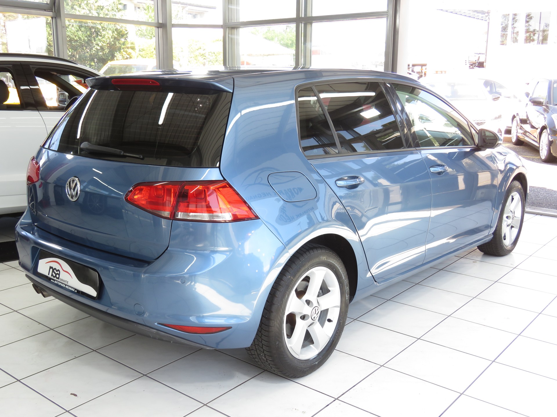VW Golf 2.0 TDI Comfortline 4-Motion-image-3