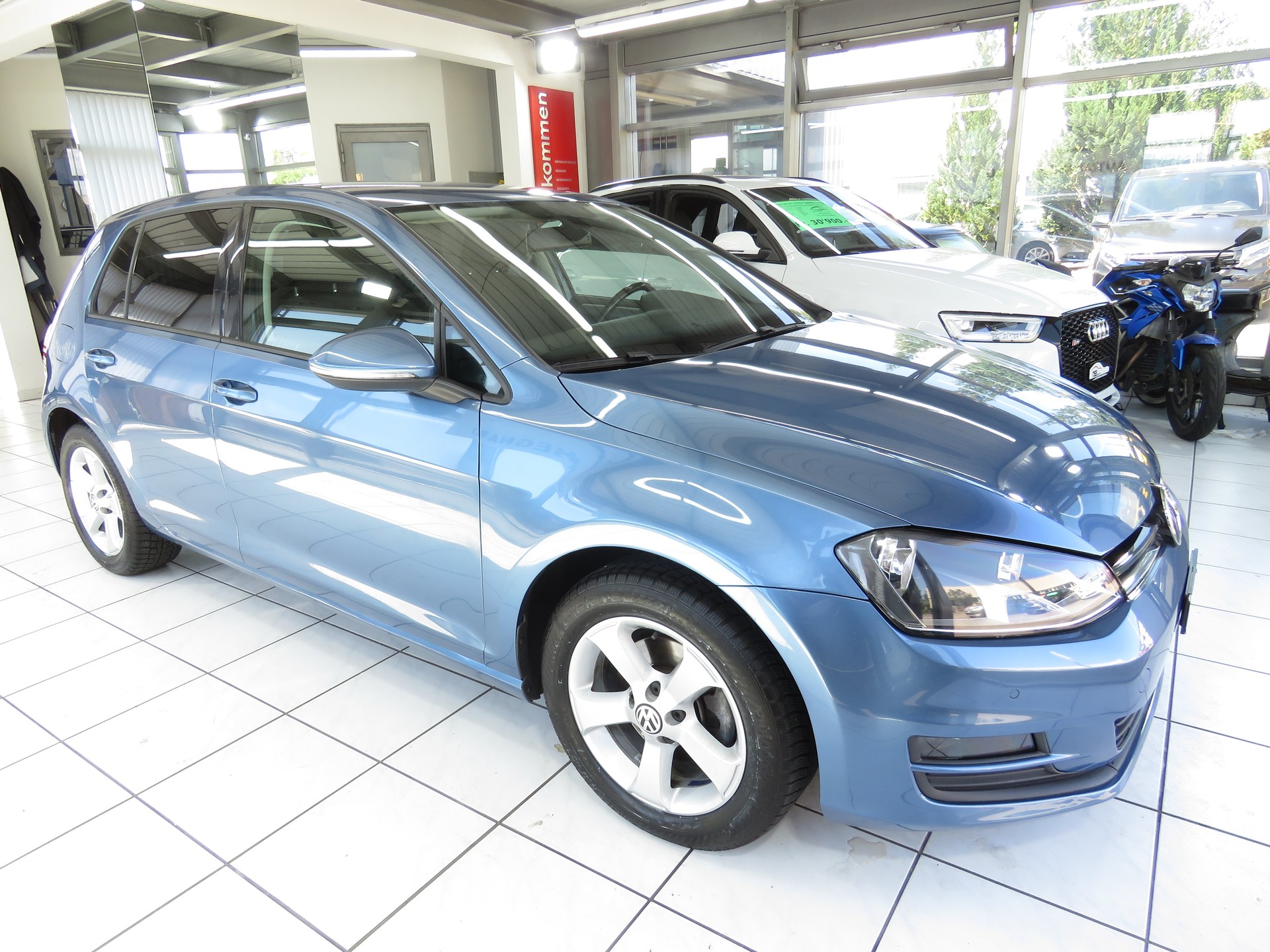 VW Golf 2.0 TDI Comfortline 4-Motion-image-2