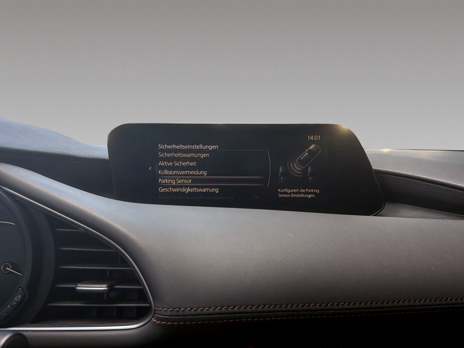 MAZDA 3 Hatchback 2.0 180 Ambition-image-11