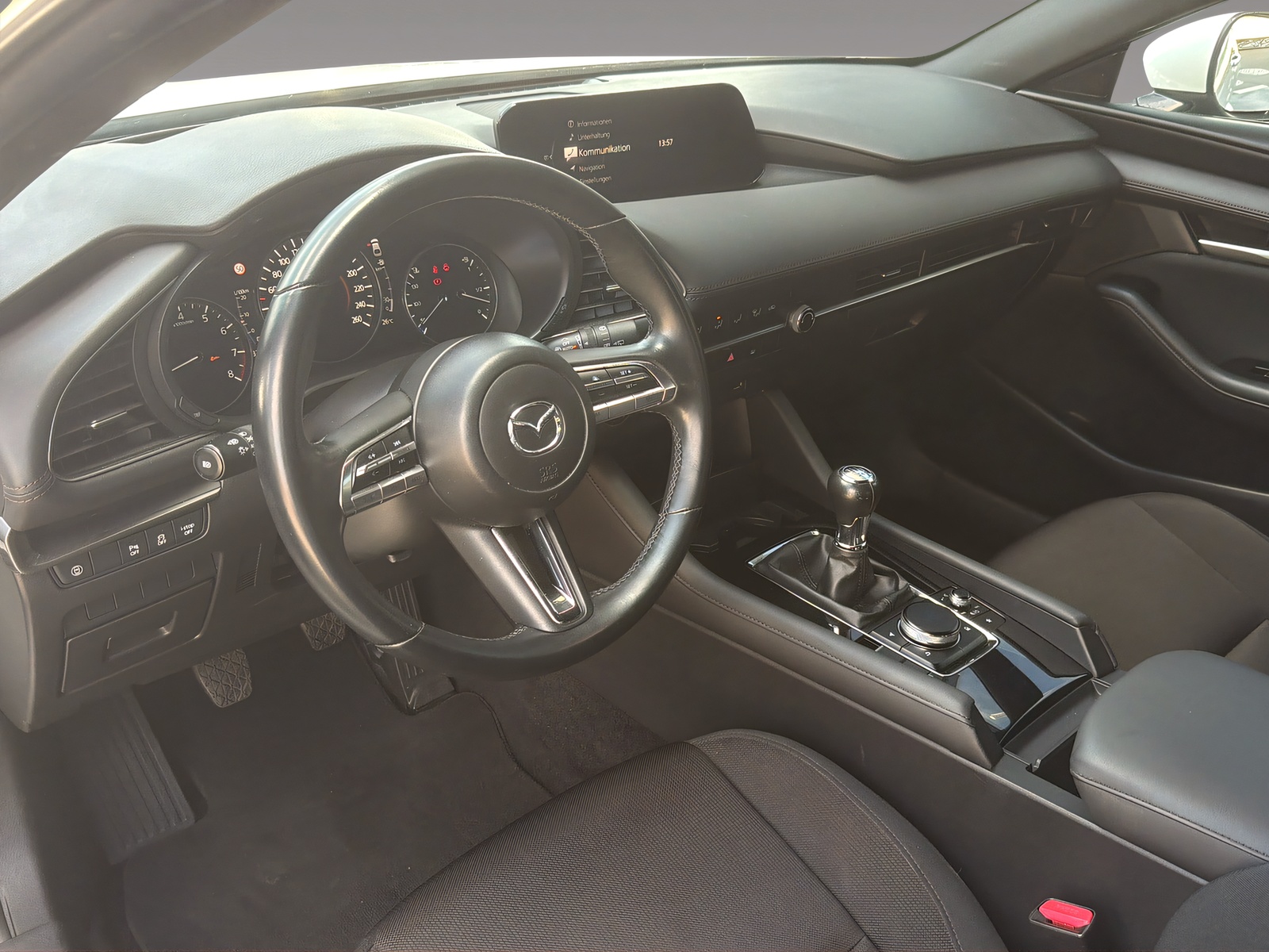 MAZDA 3 Hatchback 2.0 180 Ambition-image-6