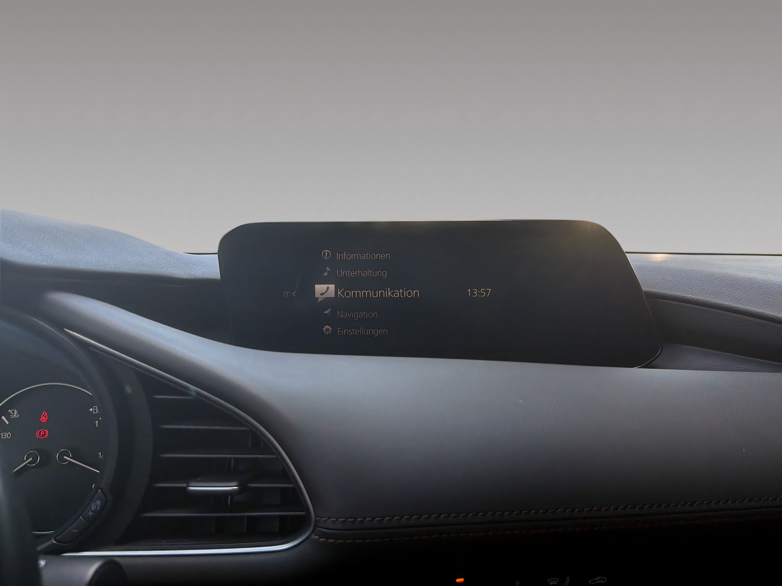 MAZDA 3 Hatchback 2.0 180 Ambition-image-9