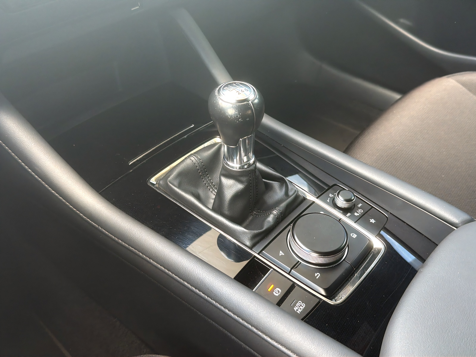 MAZDA 3 Hatchback 2.0 180 Ambition-image-13