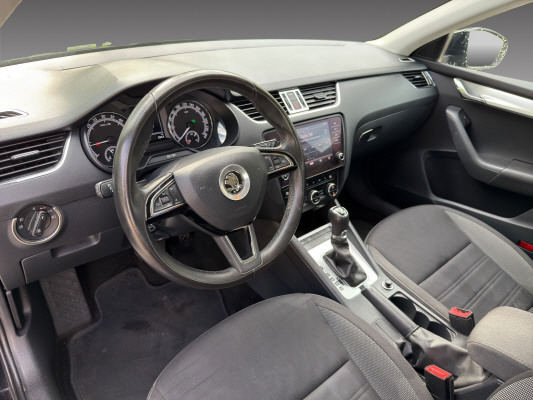 SKODA Octavia 2.0TDI Style 4x4-image-5