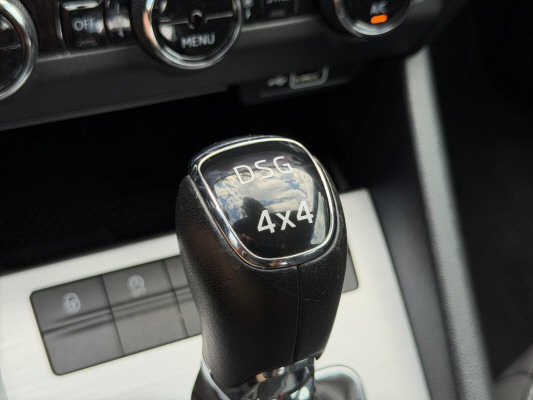 SKODA Octavia 2.0TDI Style 4x4-image-8