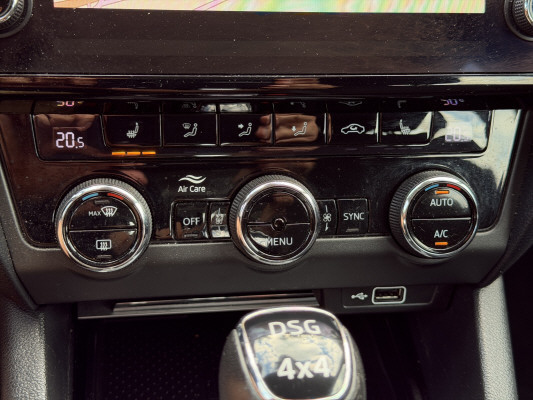 SKODA Octavia 2.0TDI Style 4x4-image-10